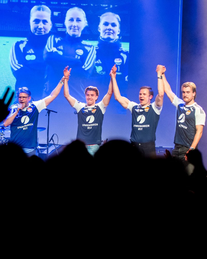 Fredrik Ardraa, Sebastian PIngel og Marcus Mehnert vant sceneduellen mot jentene. Foto: Tore Norrud