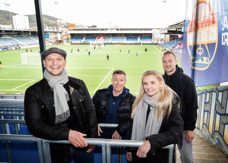 Truls W. Schøne, Bjørn Furuheim, Signe Rismyhr Engelund og Marius Iversen gleder seg til Blåkveld. Foto: DT