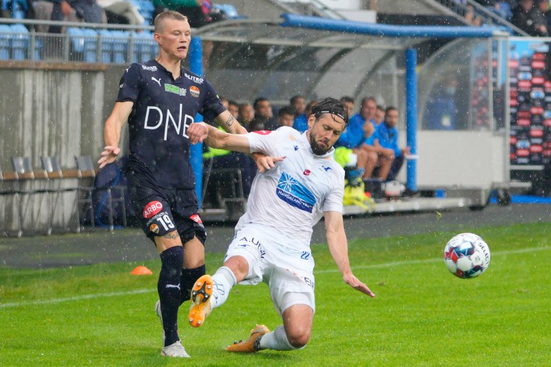 Halldor Stenevik og SIF-gutta kjempet hardt mot FKH.