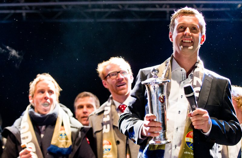 Ronny Deila under gullfesten på torget.