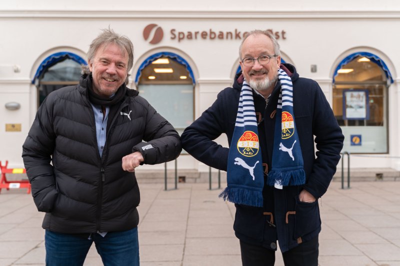 Byens lag og byens bank. Rune Marthinsen og Pål Strand står sammen.