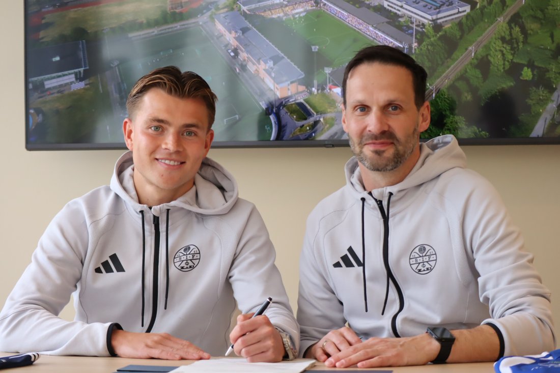 Bilde av Tobias Bjørnstad sammen med sportssjef Jackie Rasmussen.