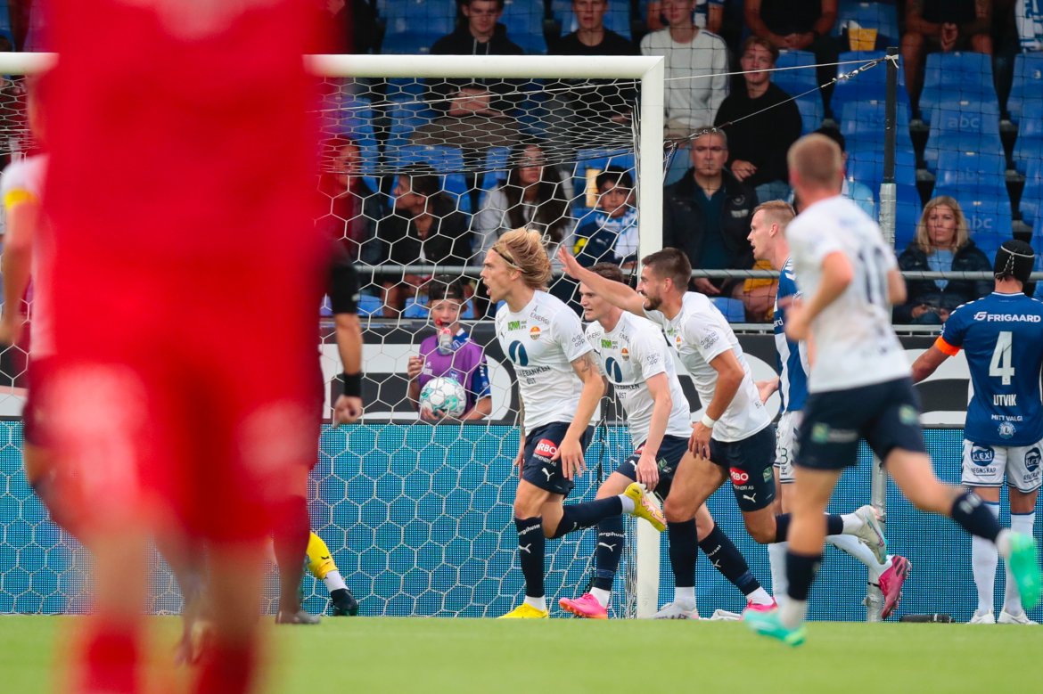 Første scoring etter returen: Ulland feirer matchvinnermblet borte mot Sarpsborg 08 - hans første scoring tilbake i klubben.