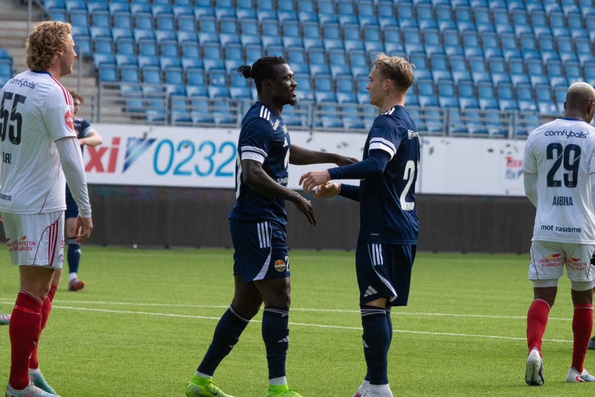 James Ampofo og Kent-Are Antonsen sto for vår tredje scoring. Foto: Børre E. Helgerud