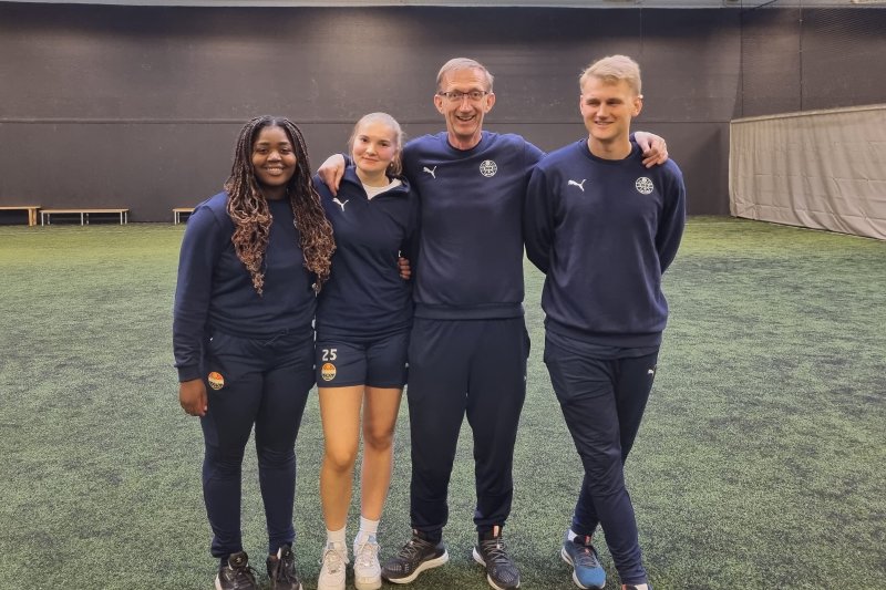 Trenere på EA: Nathalie Kasongo, Celine Bråten, Ståle Brandsrud og Martin Fredriksen.